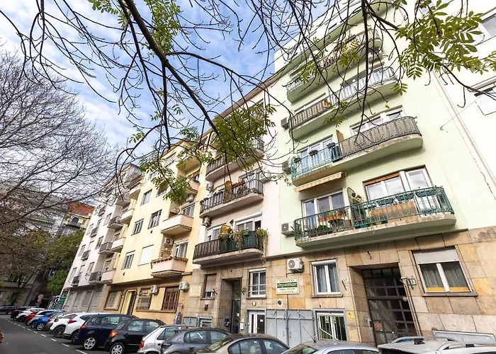Island Of Silence Apartment - Close To Margaret Island